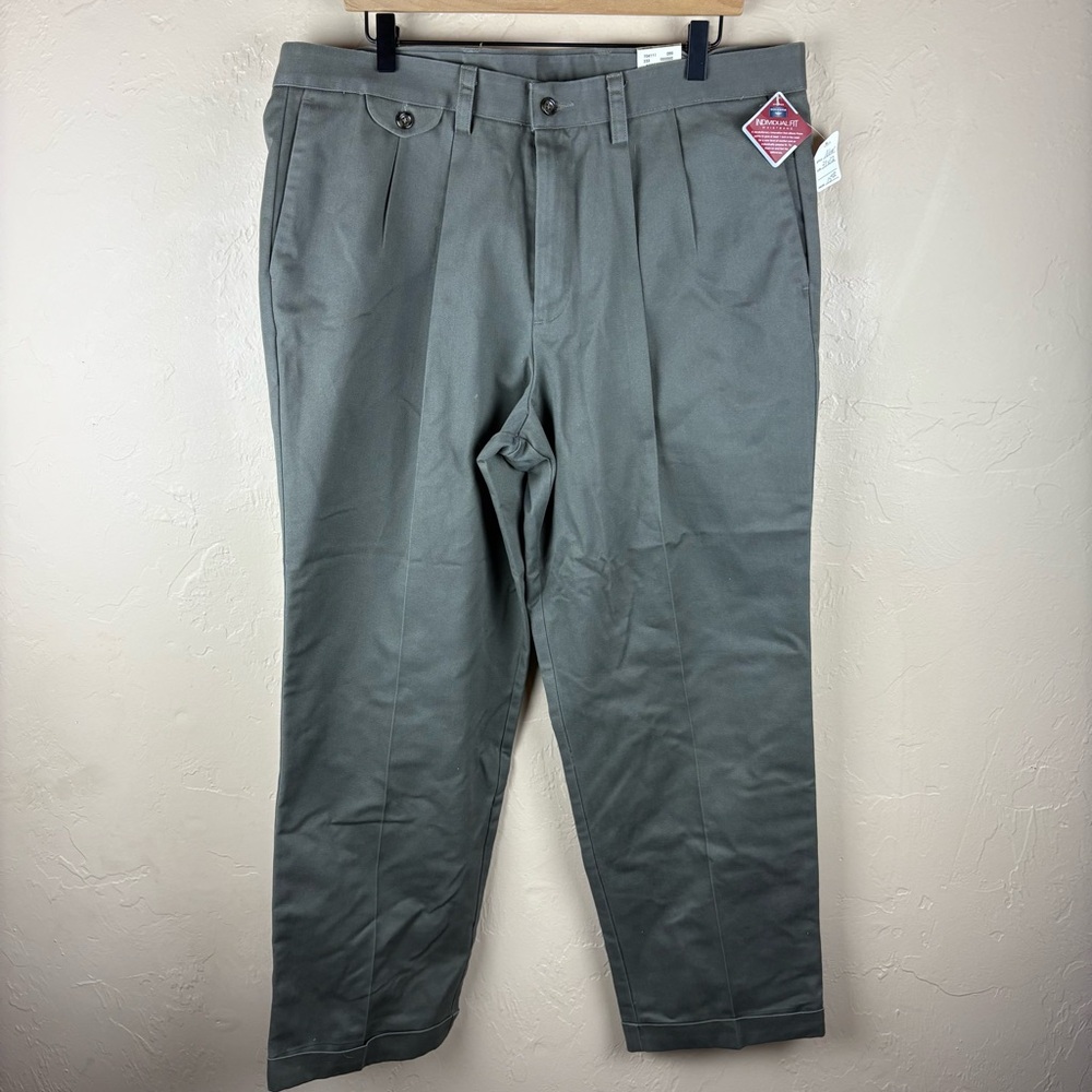 Vintage NWT Dockers Men's Dress Pants Green Pleated Individual Fit 38 x 32
